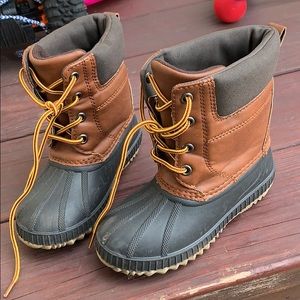 Toddler size rain/snow boot